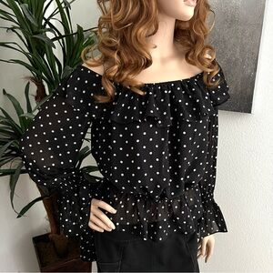 Guess Black & White Ruffled Polka Dot Long Sleeve Off the Shoulder Party Top